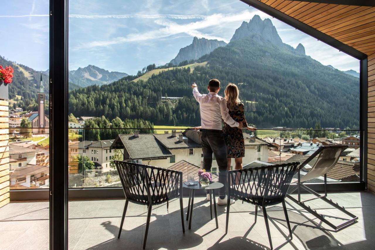 Hotel Ladinia Dolomites View Pozza di Fassa Buitenkant foto