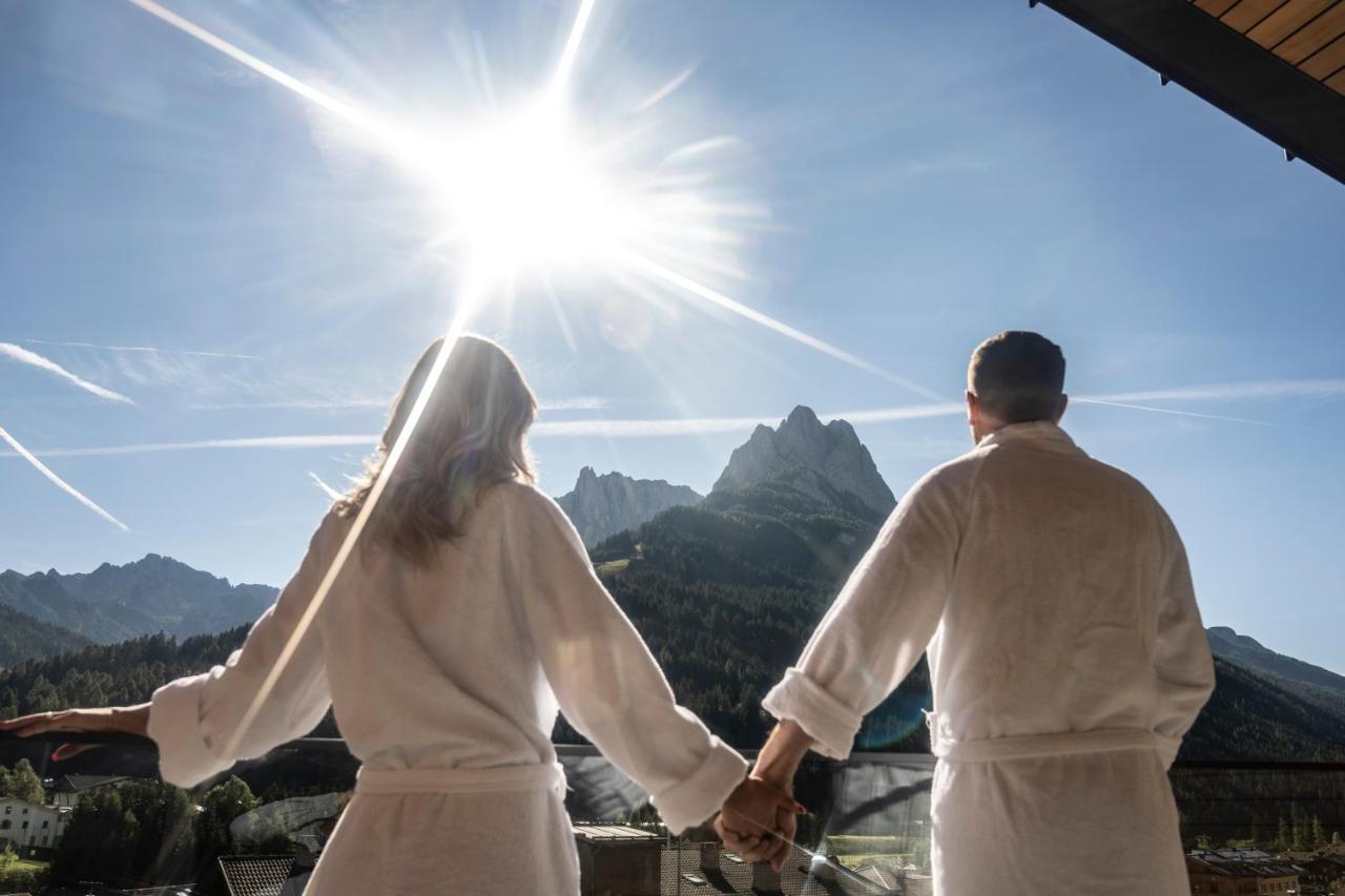 Hotel Ladinia Dolomites View Pozza di Fassa Buitenkant foto